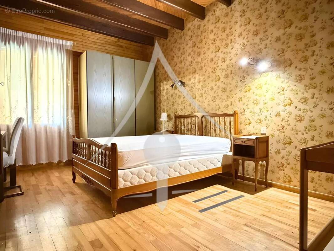 Maison à LAVERNOSE-LACASSE