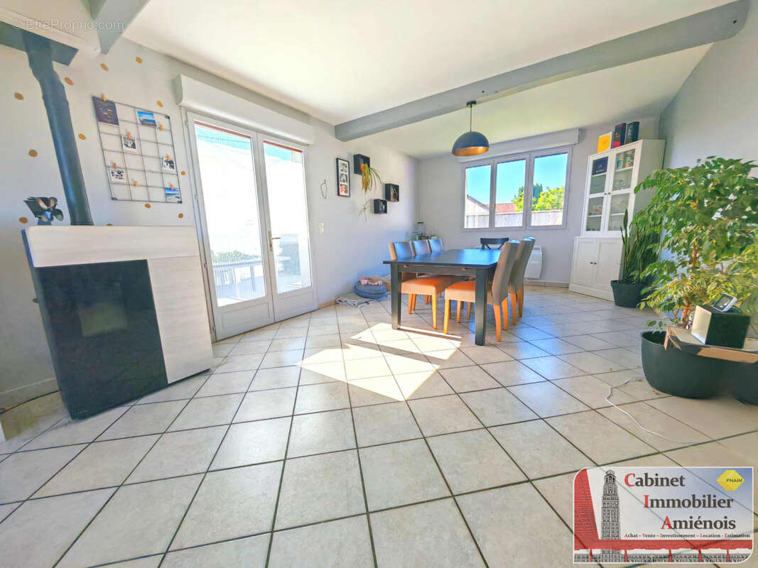 Flesselles : Pavillon individuel 125m2 avec 4 chambres, jardin et sous sol - photo 2