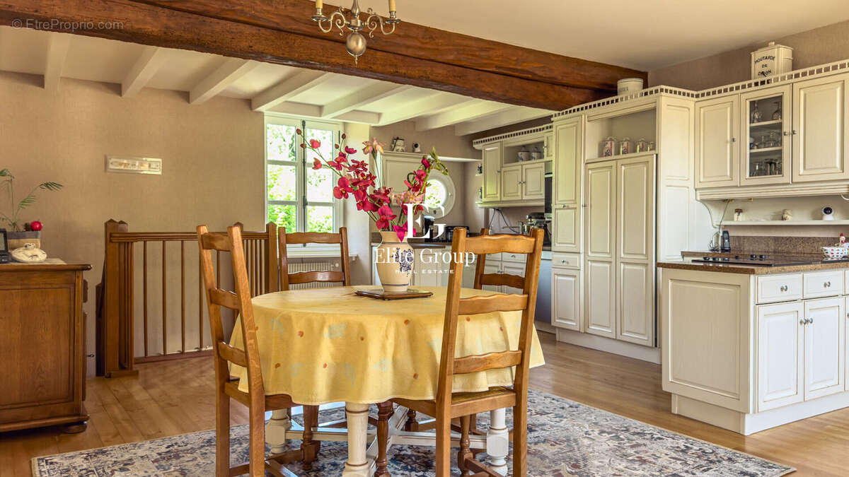 A vendre magnifique logis charentais proche de cognac - 410 m2 - 10 pièces - photo 10