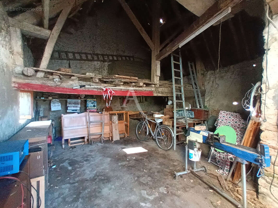 Maison à LA CHAUSSEE-SAINT-VICTOR