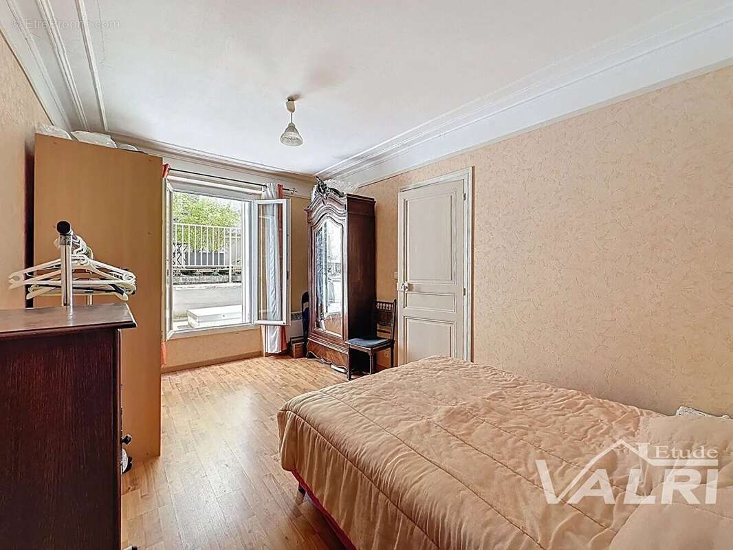 Appartement à PARIS-11E