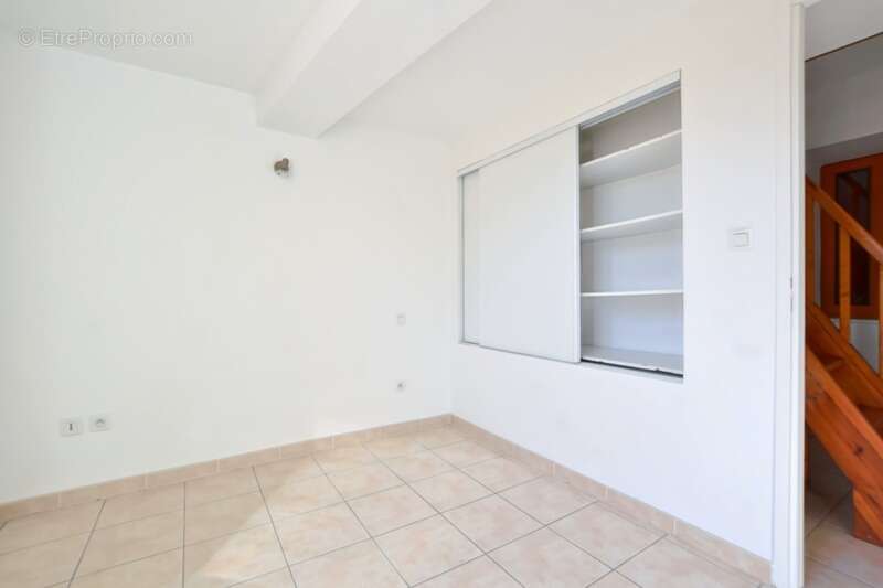 Maison à SAINT-NAZAIRE-DE-LADAREZ