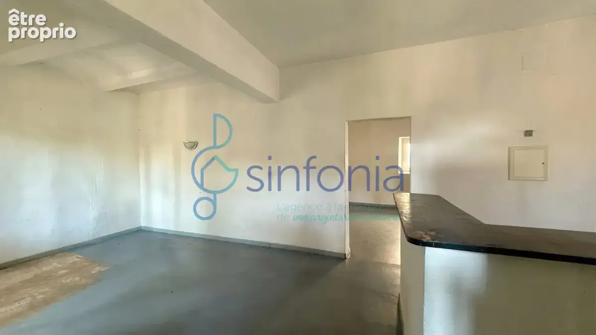Appartement de charme avec terrasse   arpaillargues - photo 3