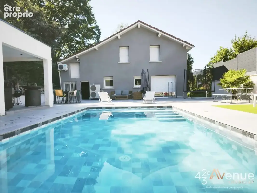 Maison 104 m² à Saint-Chamond  - photo 2