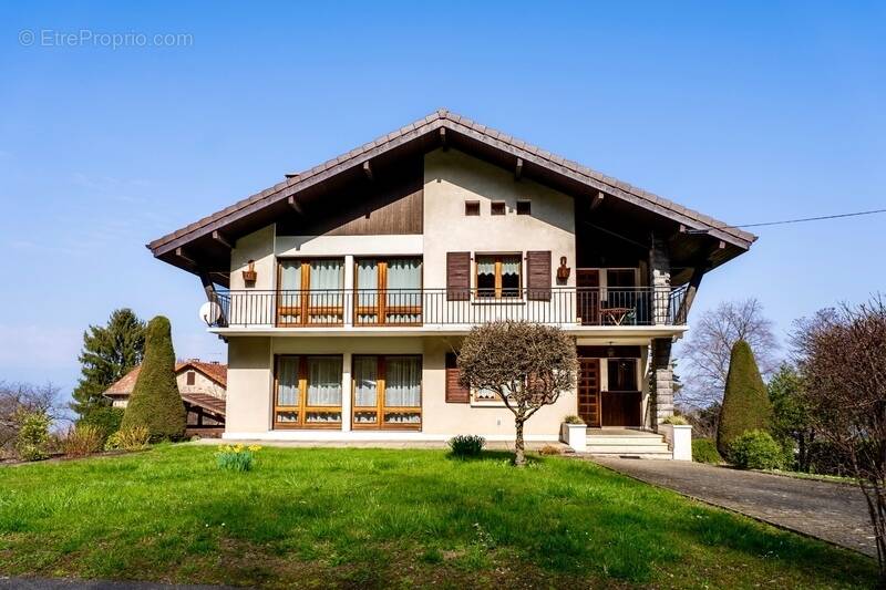 Appartement à EVIAN-LES-BAINS
