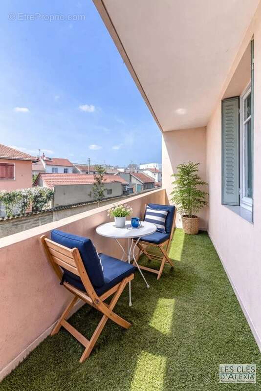 Appartement à LYON-8E