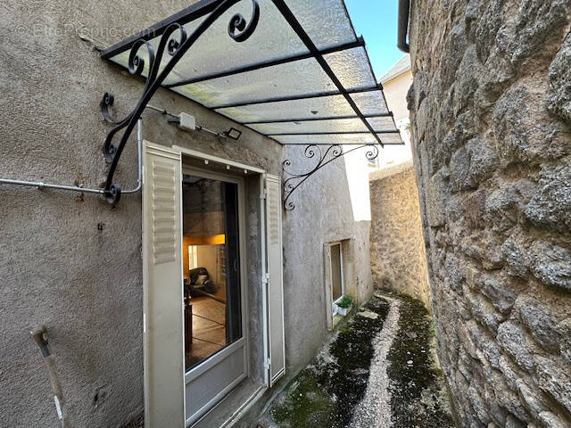 Maison à LORMES
