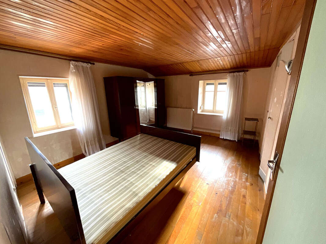 Maison à POLAINCOURT-ET-CLAIREFONTAINE