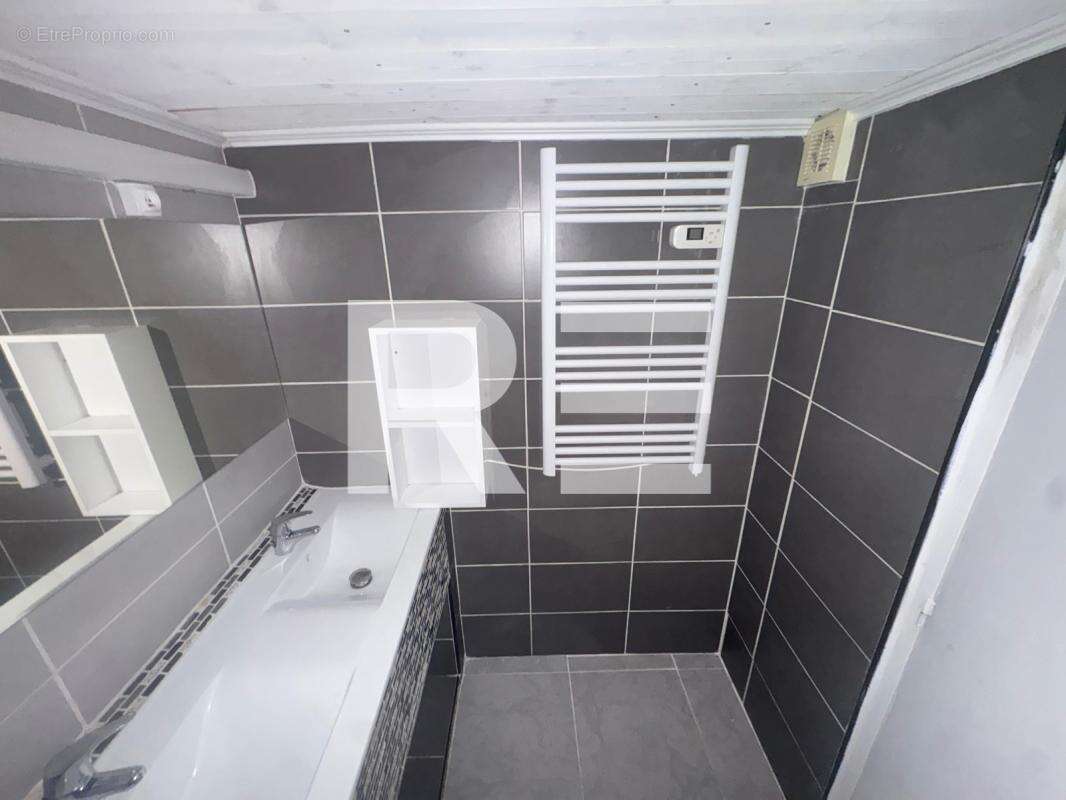 Appartement T3 49M2 au Coeur de la ville de NIMES - photo 9