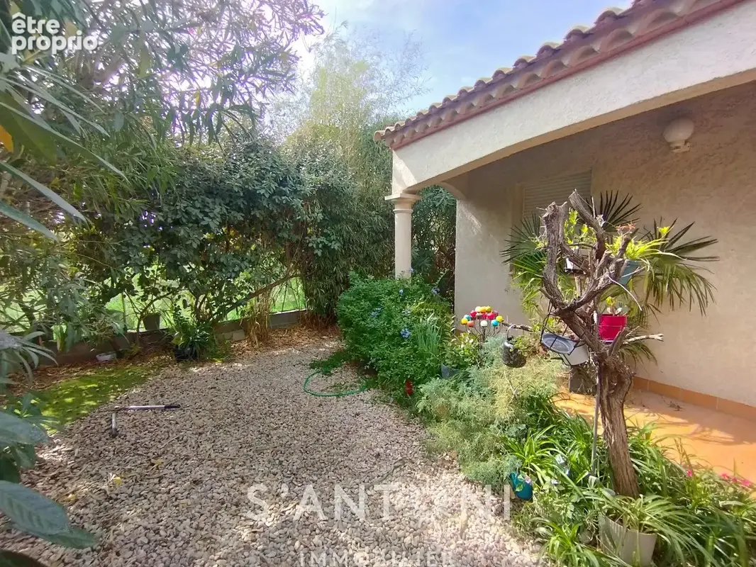 Agde- maison de plain-pied avec jardin - photo 8