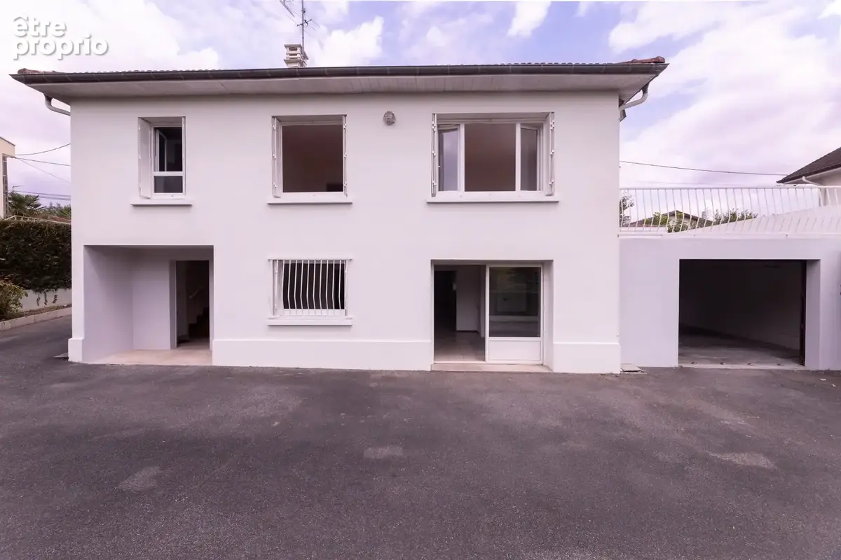 BILLÈRE (64) – Maison familiale de 126 M² – 4 chambres et bureau – Terrasse, garage et grand jardin - photo 2