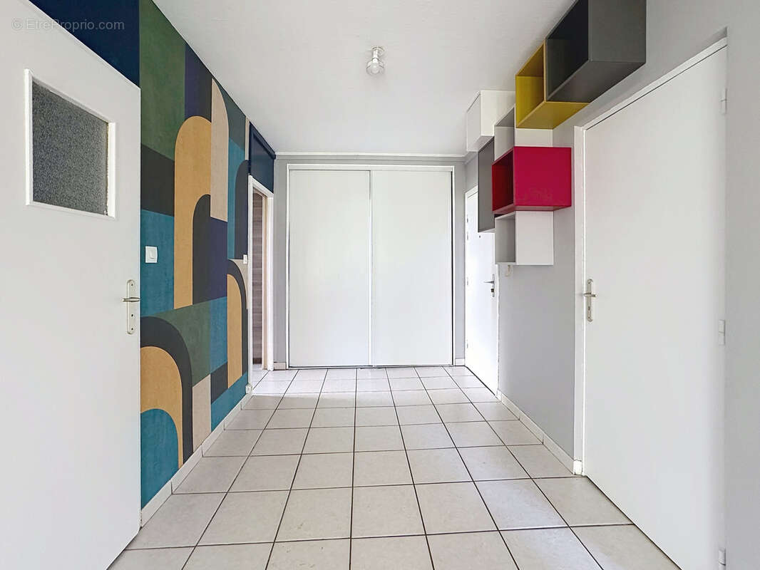 Appartement à SAINT-GENIS-LAVAL