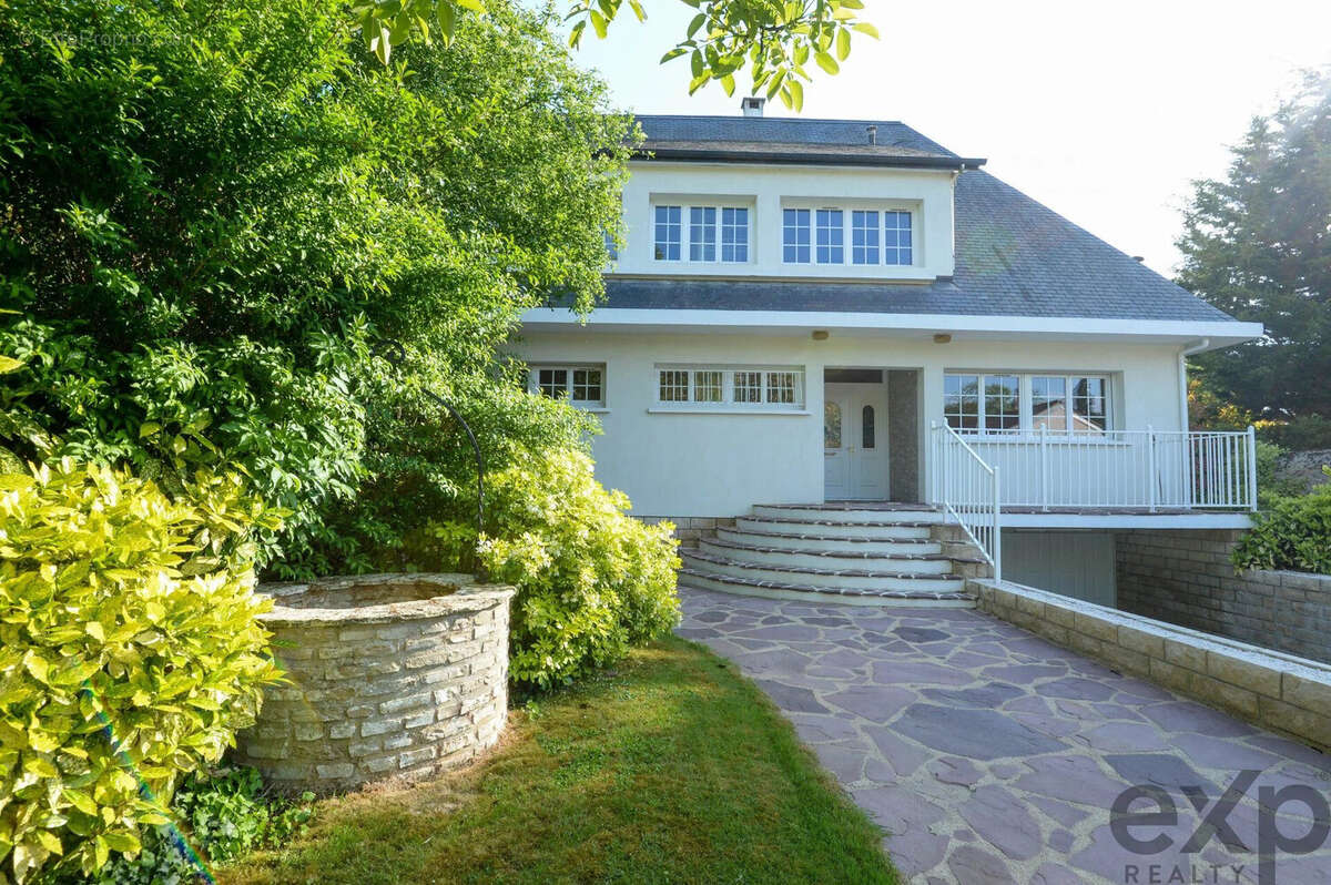 Maison à BOISSISE-LE-ROI