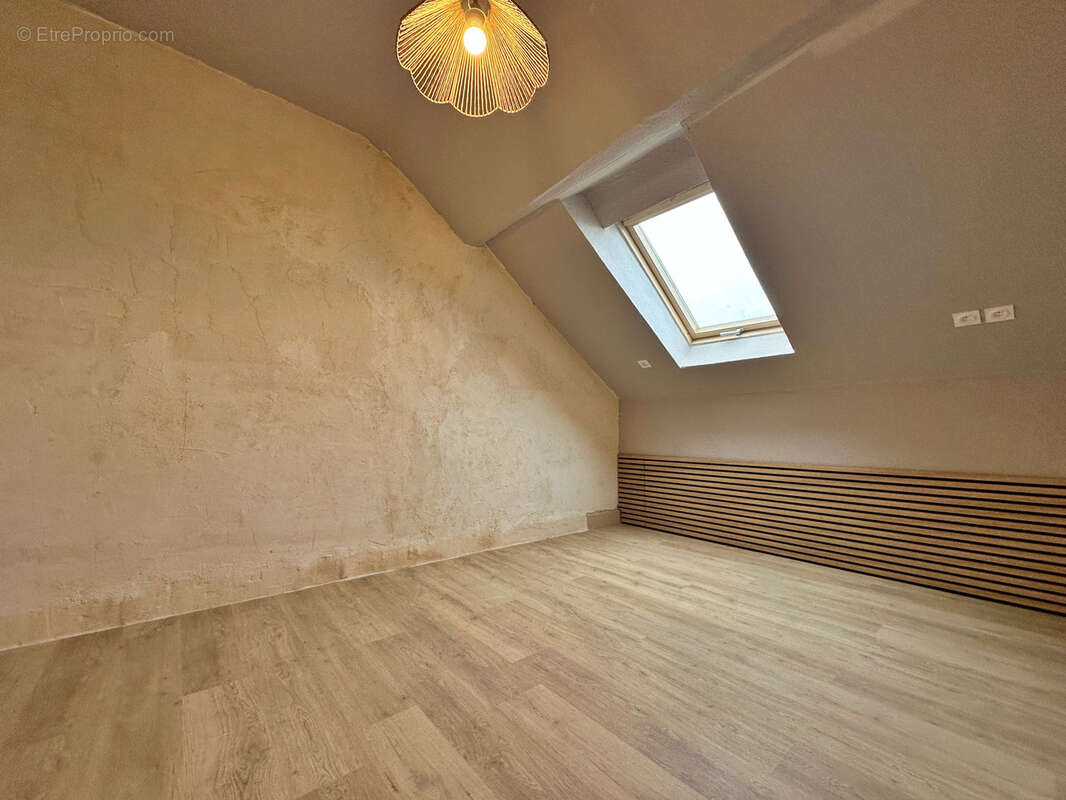 Appartement à LA TOUR-DU-PIN