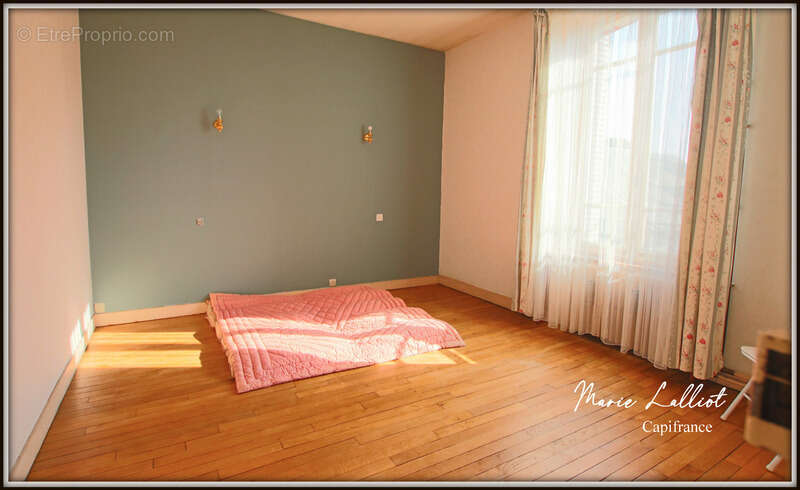 Maison à vendre 8 pièces, 167m², Pithiviers Centre, garages, 6 chambres - photo 3
