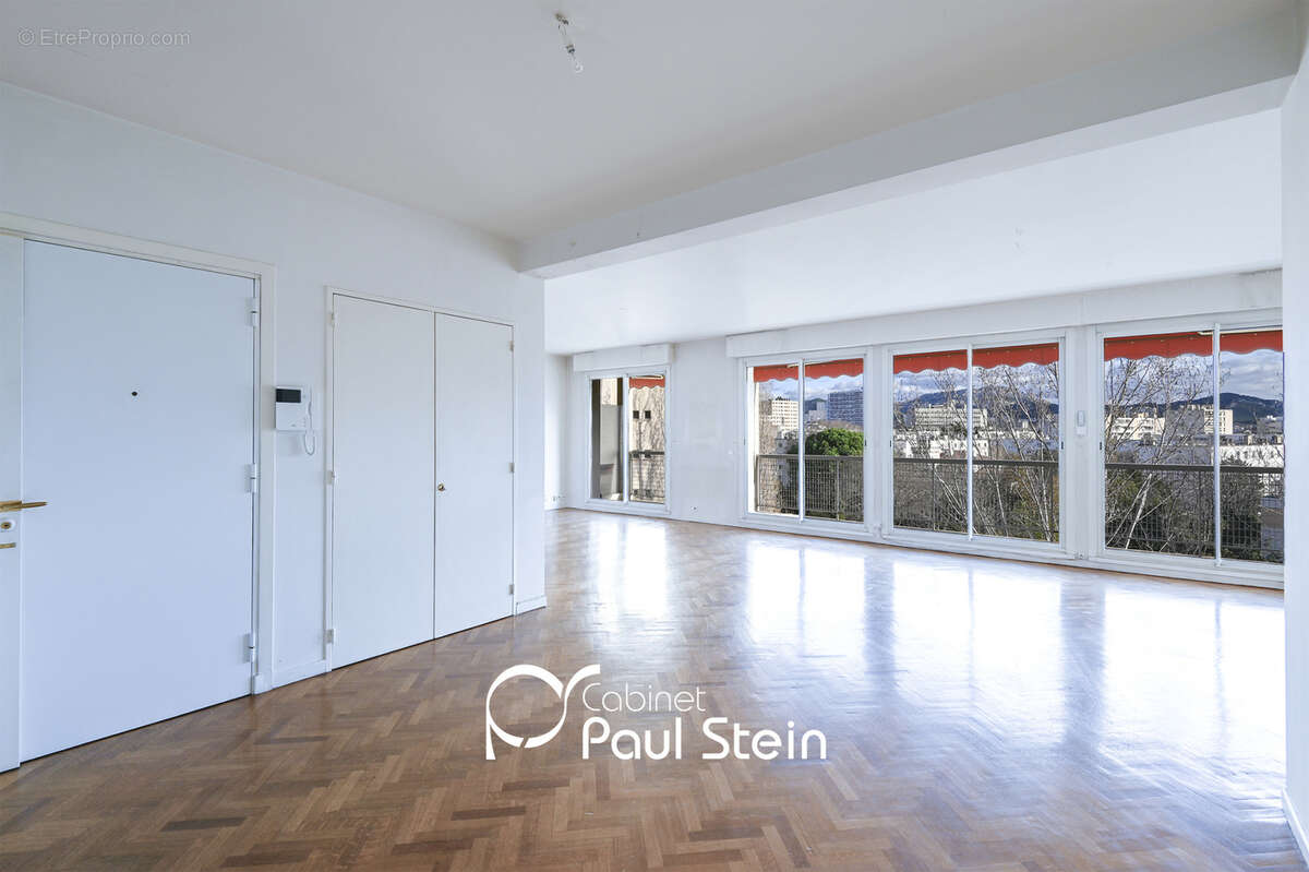 Appartement à MARSEILLE-8E
