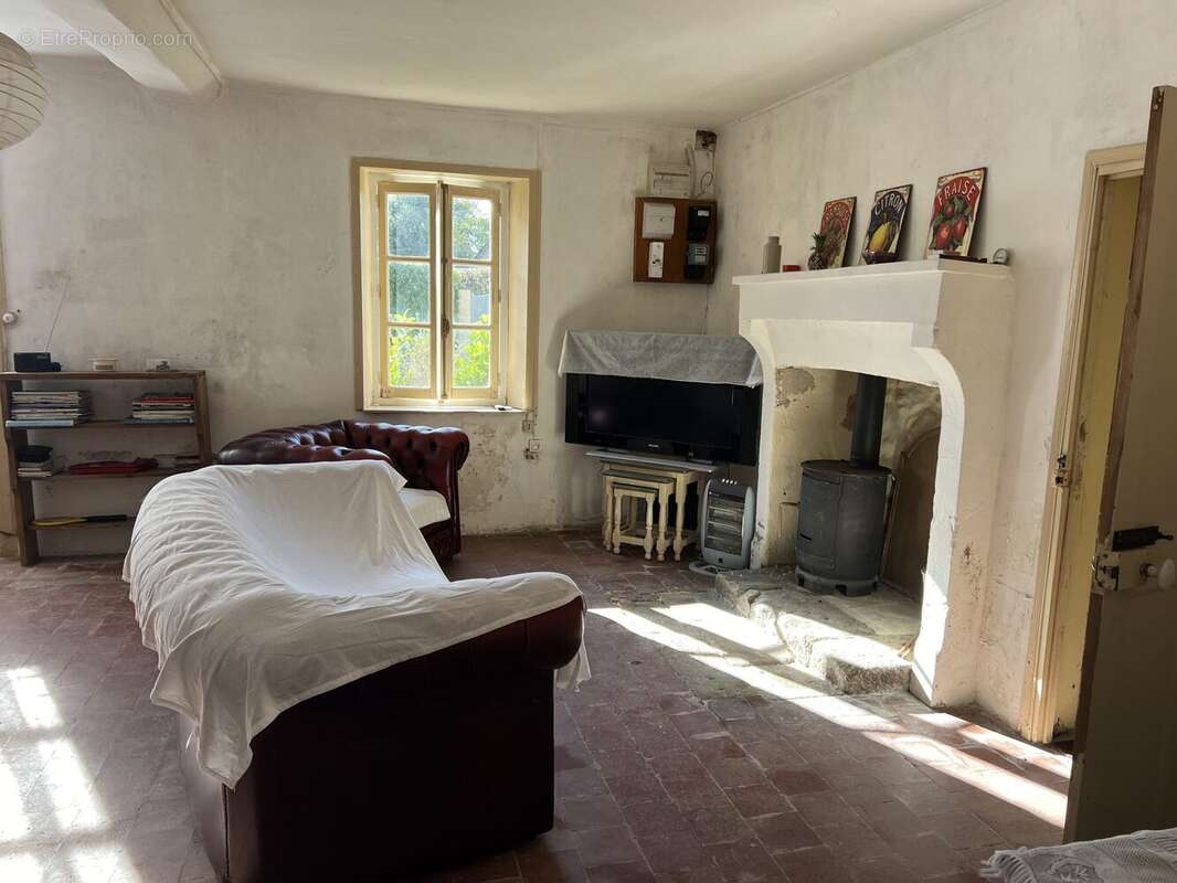 salle - Maison à ECOUCHE
