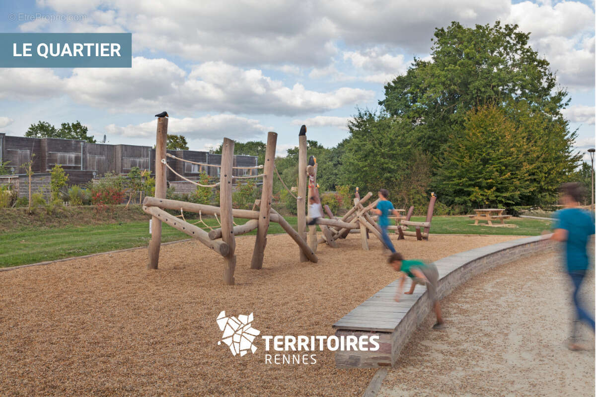 Terrain à LA CHAPELLE-THOUARAULT