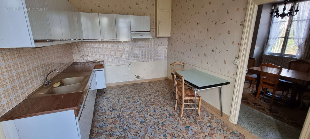 Maison à PONT-SUR-YONNE