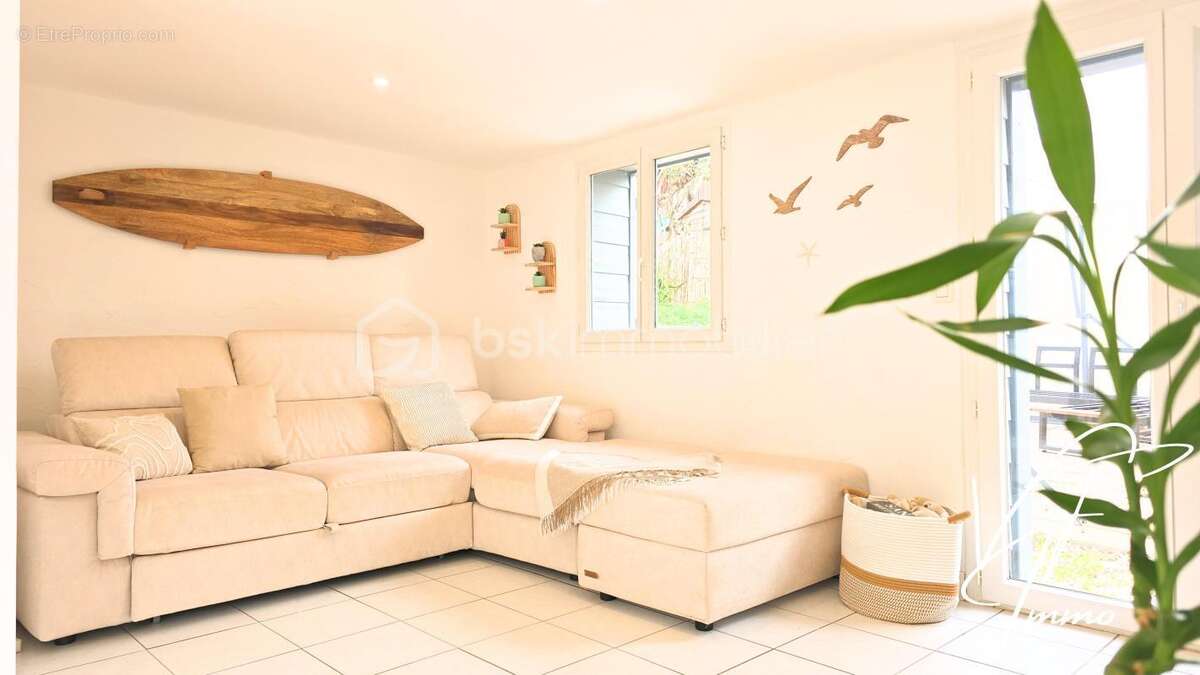 Maison à LE CASTELLET