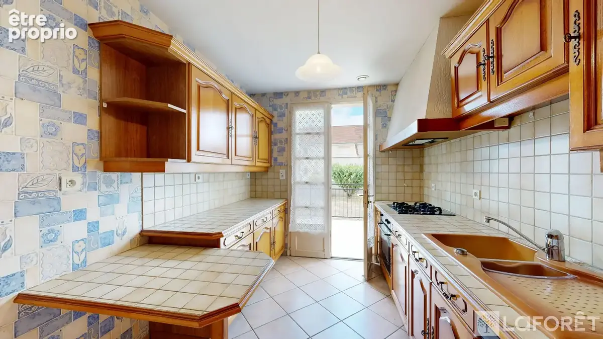 Maison 5 pièces à YZEURE - photo 4