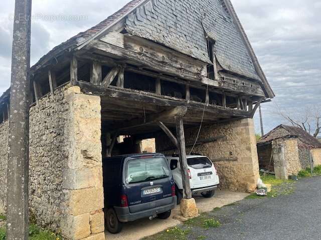 Maison à LA CHAPELLE-AUX-SAINTS