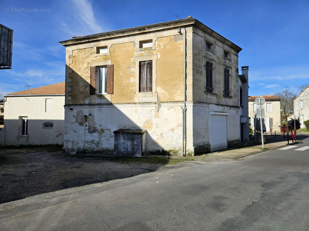Maison à SAINT-SAVIN