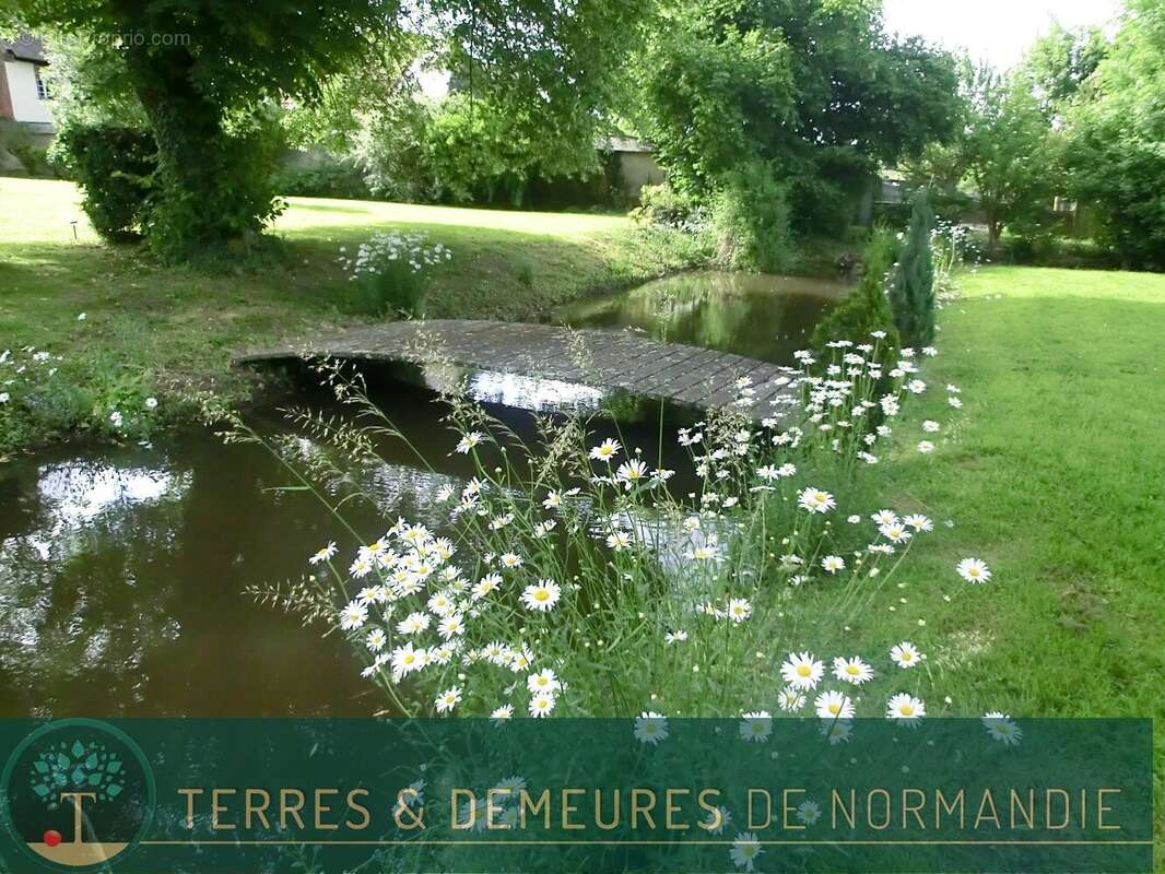 Maison à PONT-L&#039;EVEQUE