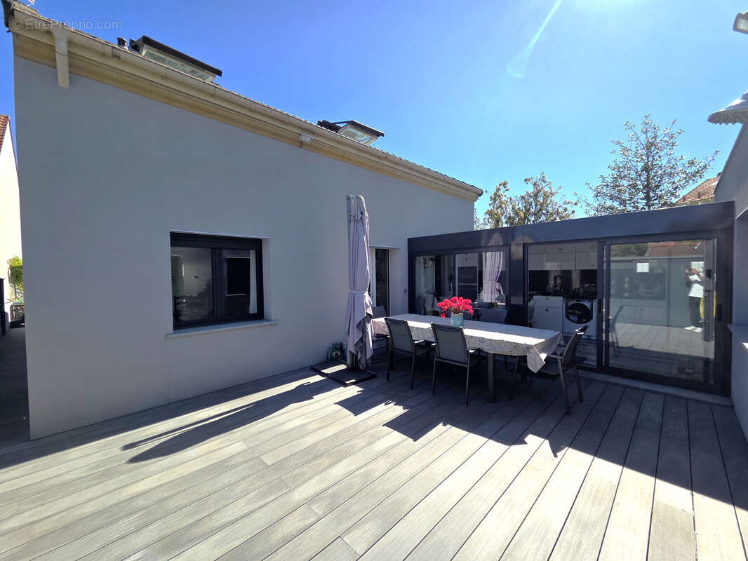 Maison à SAVIGNY-SUR-ORGE