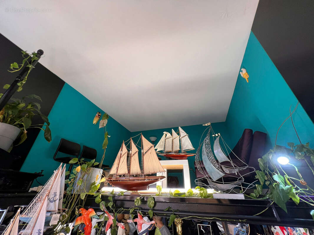 Commerce à MARSEILLE-2E