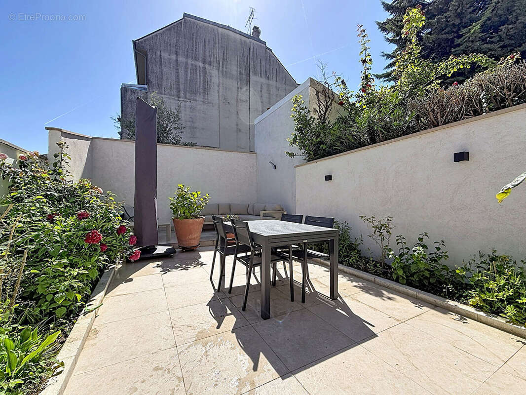 Maison à NANTERRE