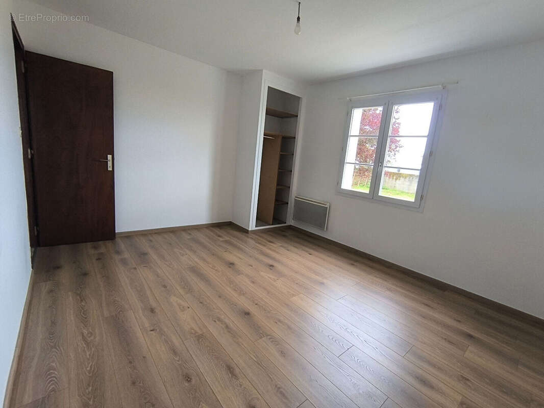 Maison à COMMEQUIERS