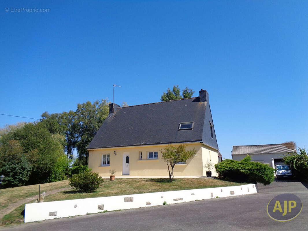 Maison Plumelin 8 pièce(s) 200 m2 - photo 15