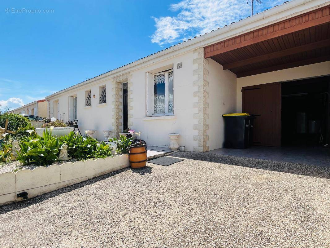 Maison à AYTRE