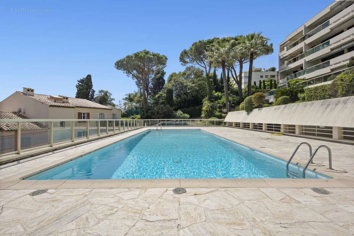 Appartement à LE CANNET