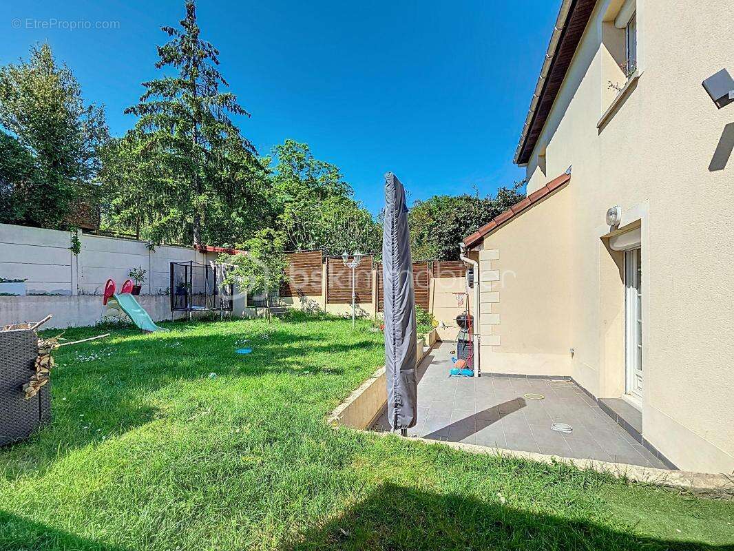 Maison à ROSNY-SOUS-BOIS