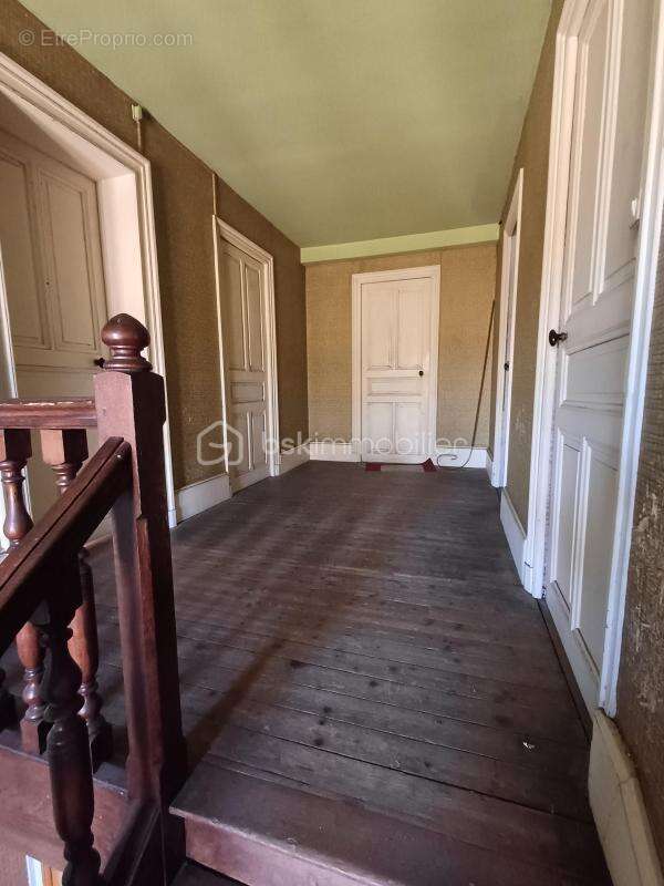 Maison à POURU-SAINT-REMY