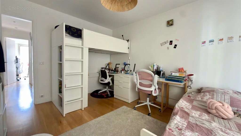 Appartement à ASNIERES-SUR-SEINE