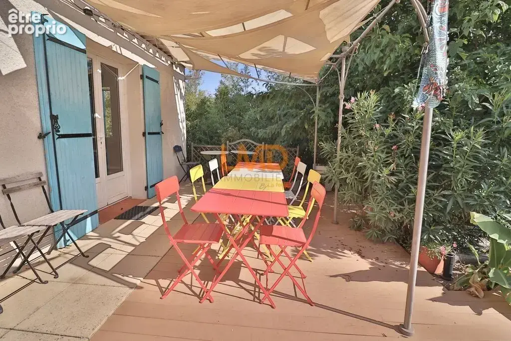 Saint Maximin proche centre: maison T4 103m2 - parking - jardin - photo 2