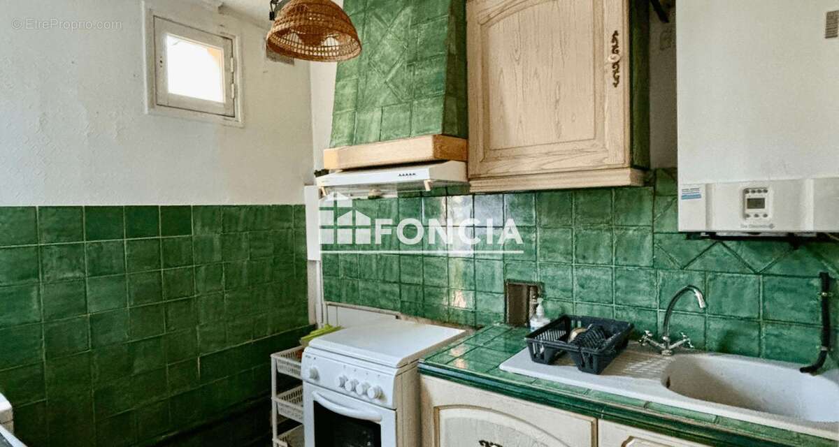 Appartement à BAGNOLS-SUR-CEZE