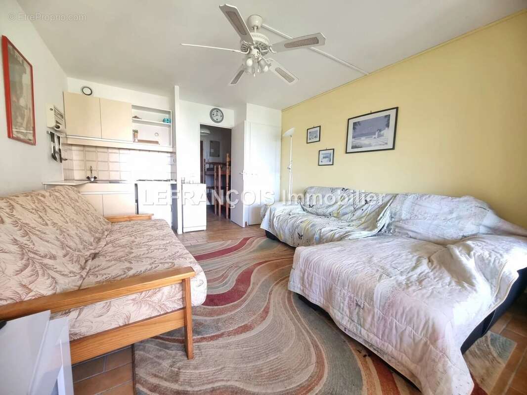Appartement à VALLAURIS