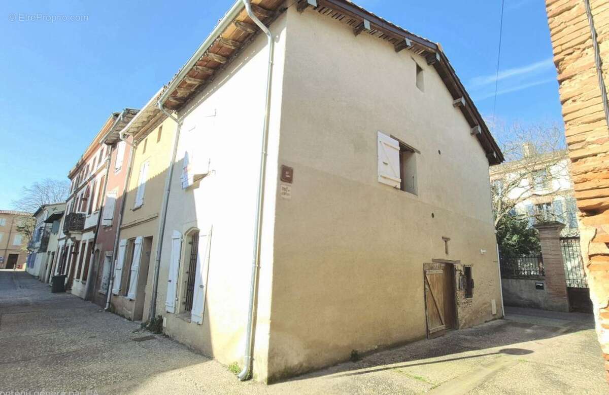 Maison à SAINT-SULPICE