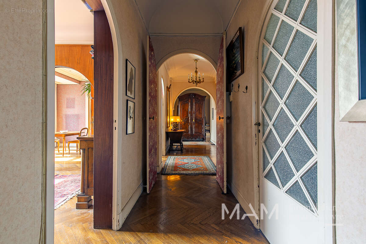 Appartement à MARSEILLE-7E