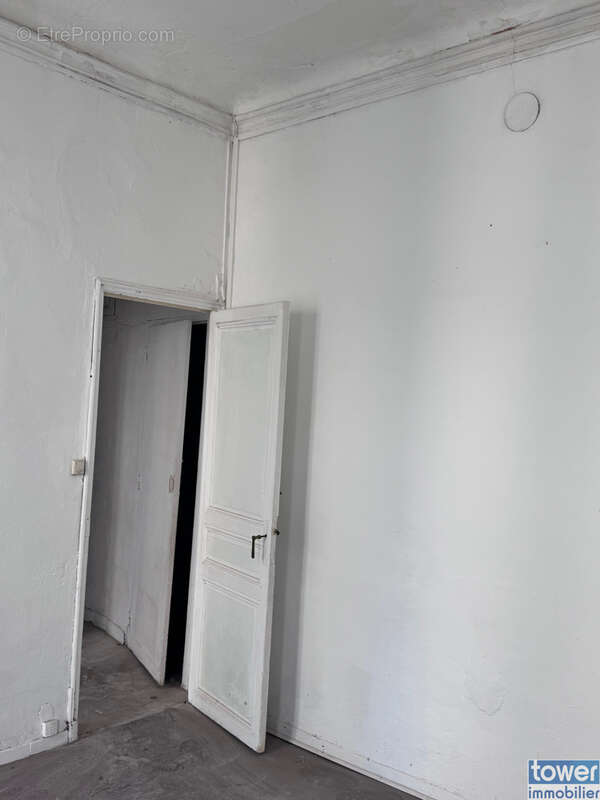 Appartement à MARSEILLE-1E