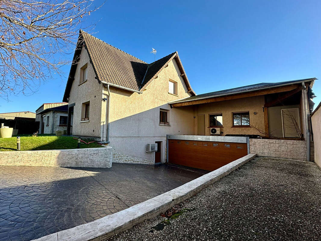 Maison à CHAUNY