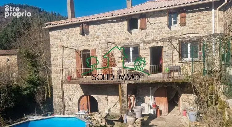 Maison traditionnelle d'une superficie habitable de 158 m2 sur la commune de Dornas 07160 - photo 4