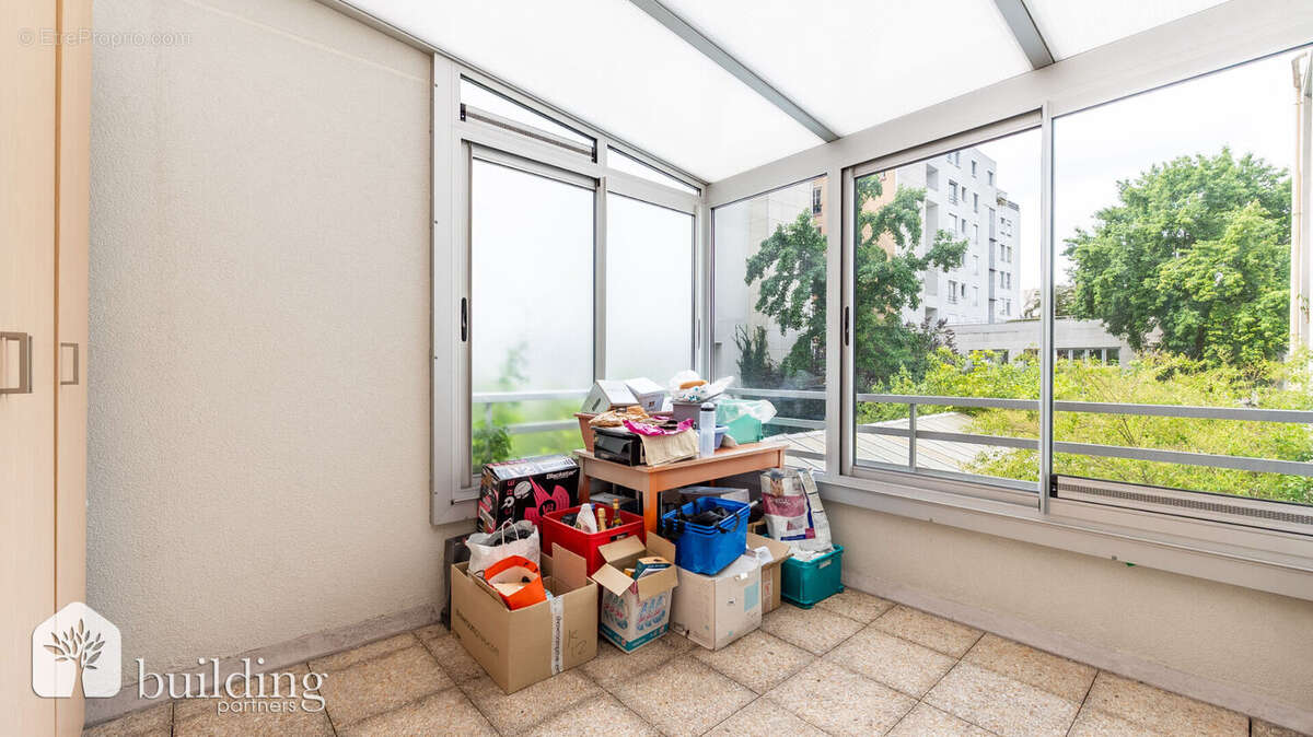 Appartement à COURBEVOIE