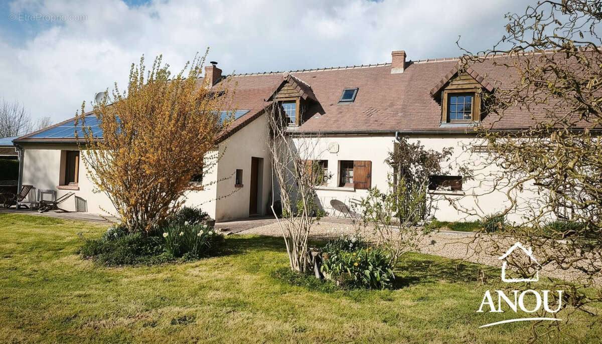 Maison à LA BAZOCHE-GOUET