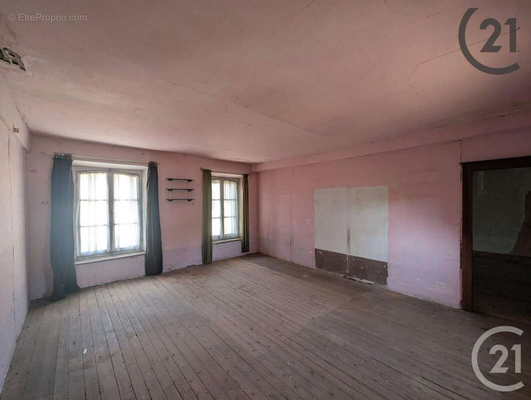 Maison à CHALAUTRE-LA-GRANDE