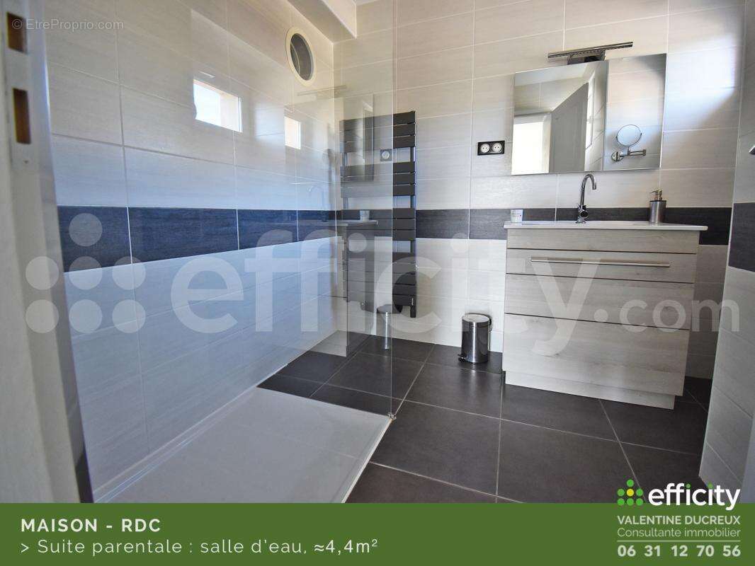 Maison à CHAZELLES-SUR-LYON